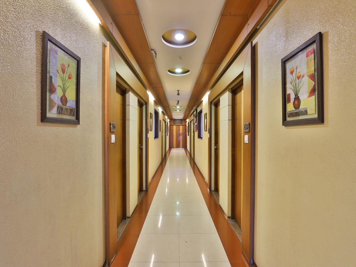 Hotel Ostria Surat Eksteriør billede